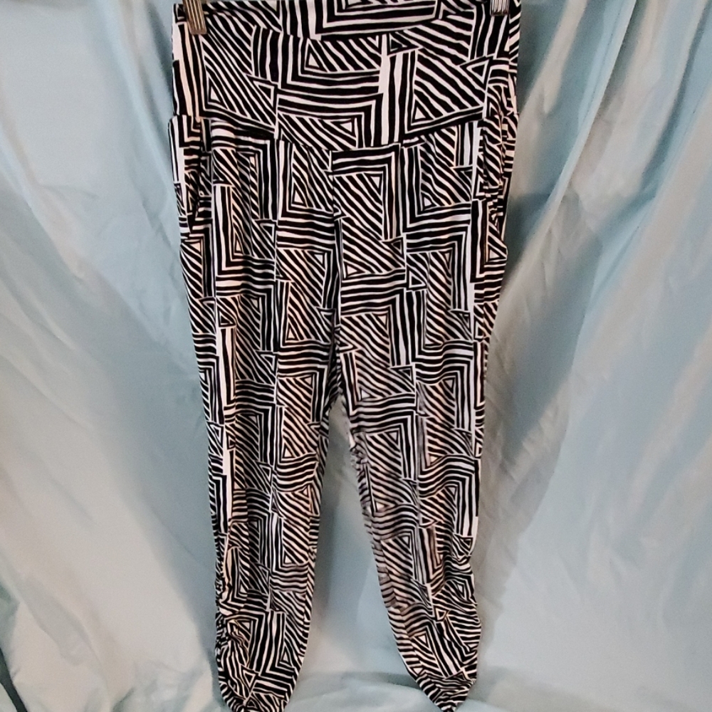 A-Line Ruched Crop Pant